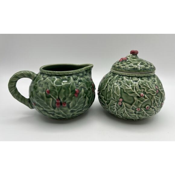 Bordallo Pinheiro Green Majolica Holly Berry Lidded Sugar & Creamer Portugal - Picture 1 of 16